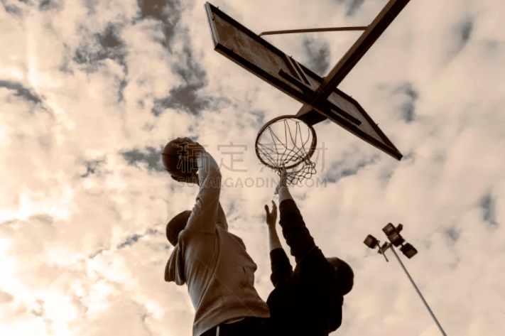 中超比赛回放：北京国安2-0击败广州队,